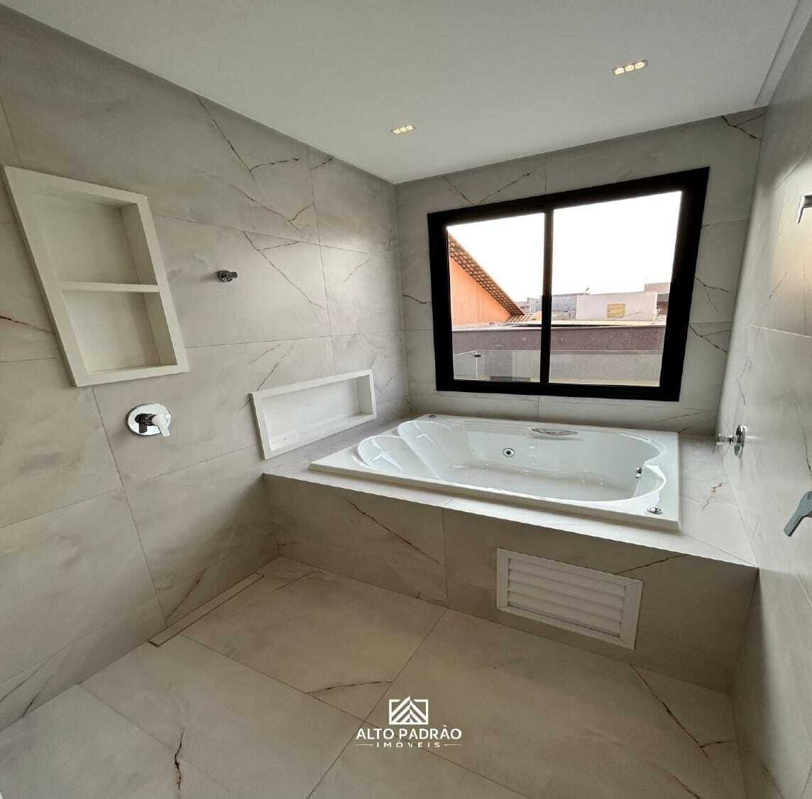 Casa à venda no bairro Residencial Goiânia Golfe Clube em Goiânia/GO — foto