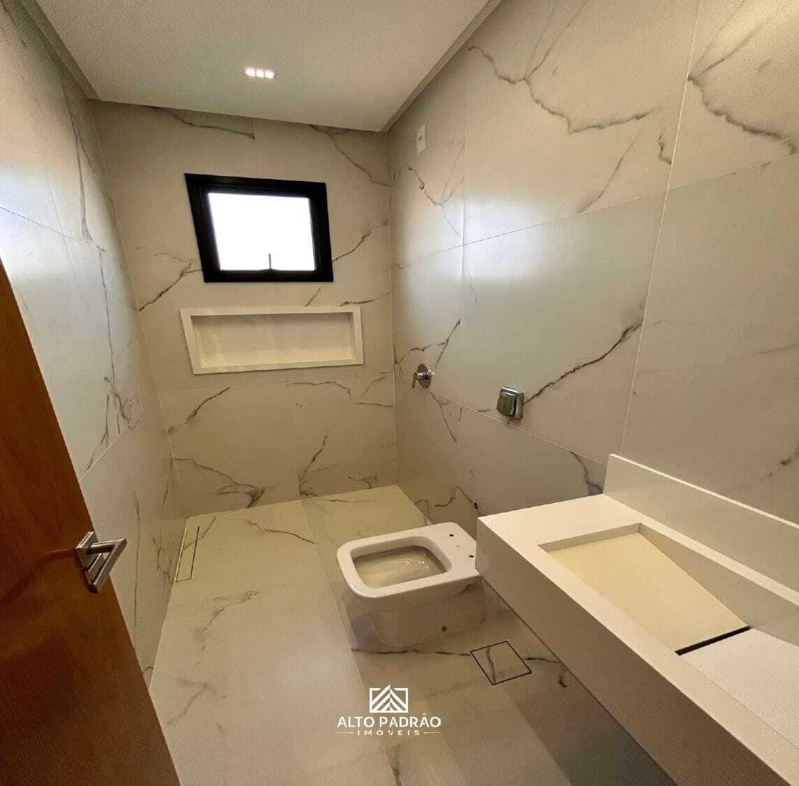 Casa à venda no bairro Residencial Goiânia Golfe Clube em Goiânia/GO — foto
