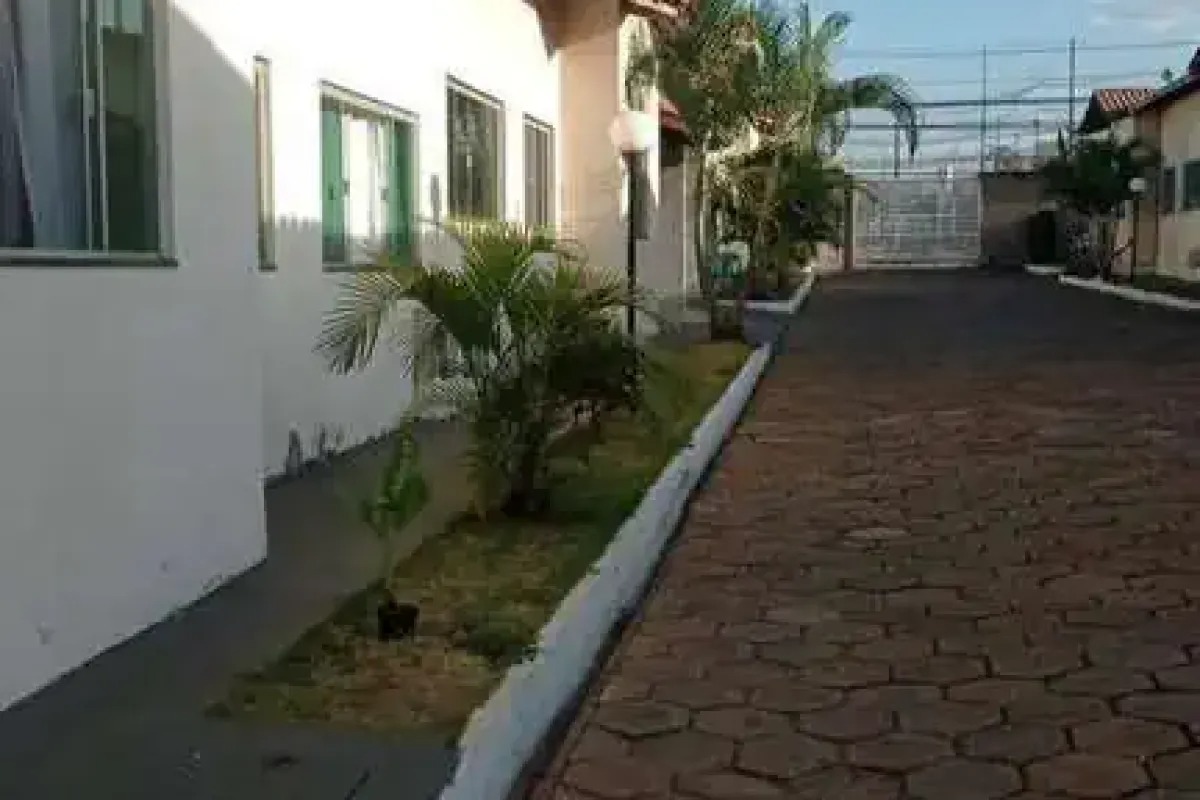 Casa 3 Quartos para Venda no Jardim Imperial - Aparecida de Goiânia — foto