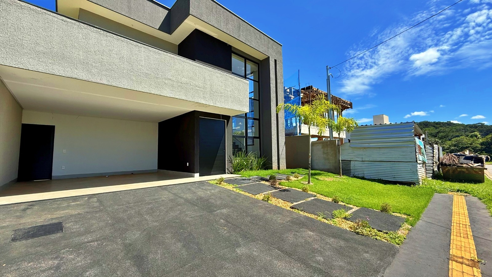 Casa, 4 quartos, 193 m² - Foto 2