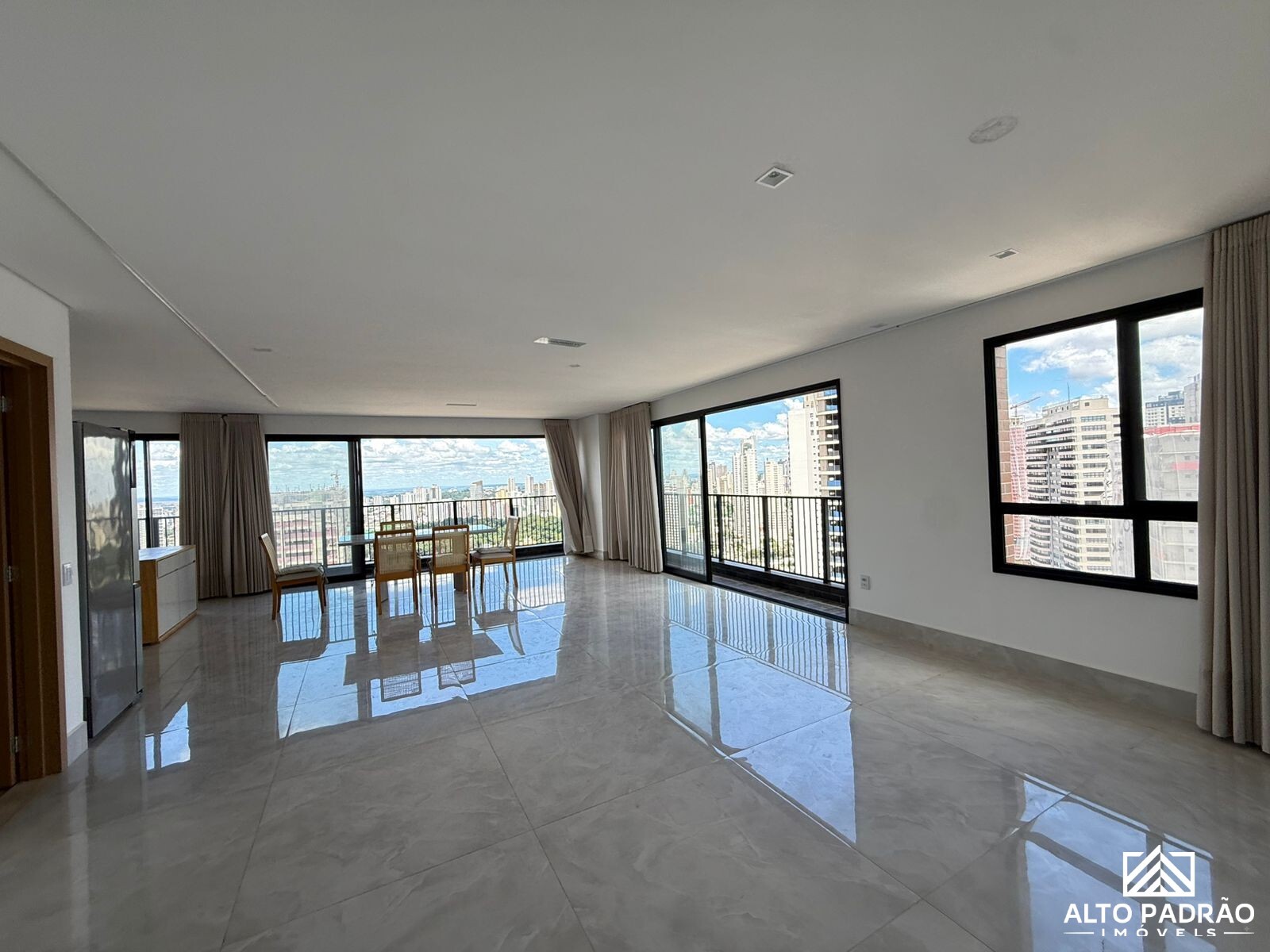 Apartamento à venda no bairro Setor Marista em Goiânia/GO — foto