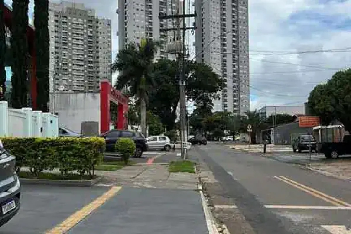 OPORTUNIDADE LOTE RESIDENCIAL E COMERCIAL - PARQUE AMAZÔNIA / GOIÂNIA/ 420MT. — foto