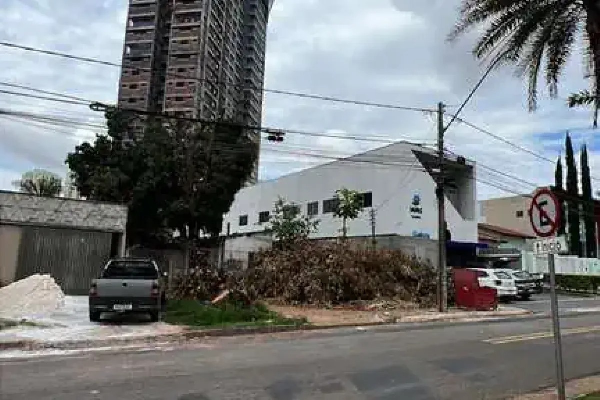 OPORTUNIDADE LOTE RESIDENCIAL E COMERCIAL - PARQUE AMAZÔNIA / GOIÂNIA/ 420MT. — foto