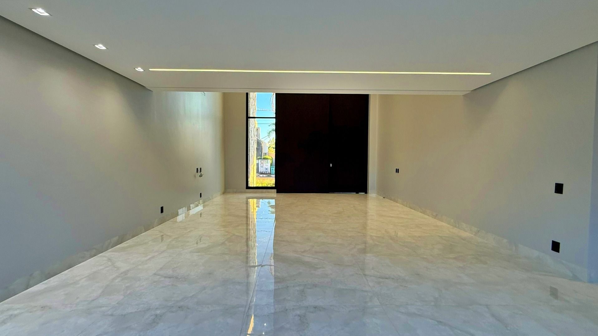 Sobrado 4 Suítes, 334 m² c/ Lazer à Venda no Condomínio Mirante do Lago — foto