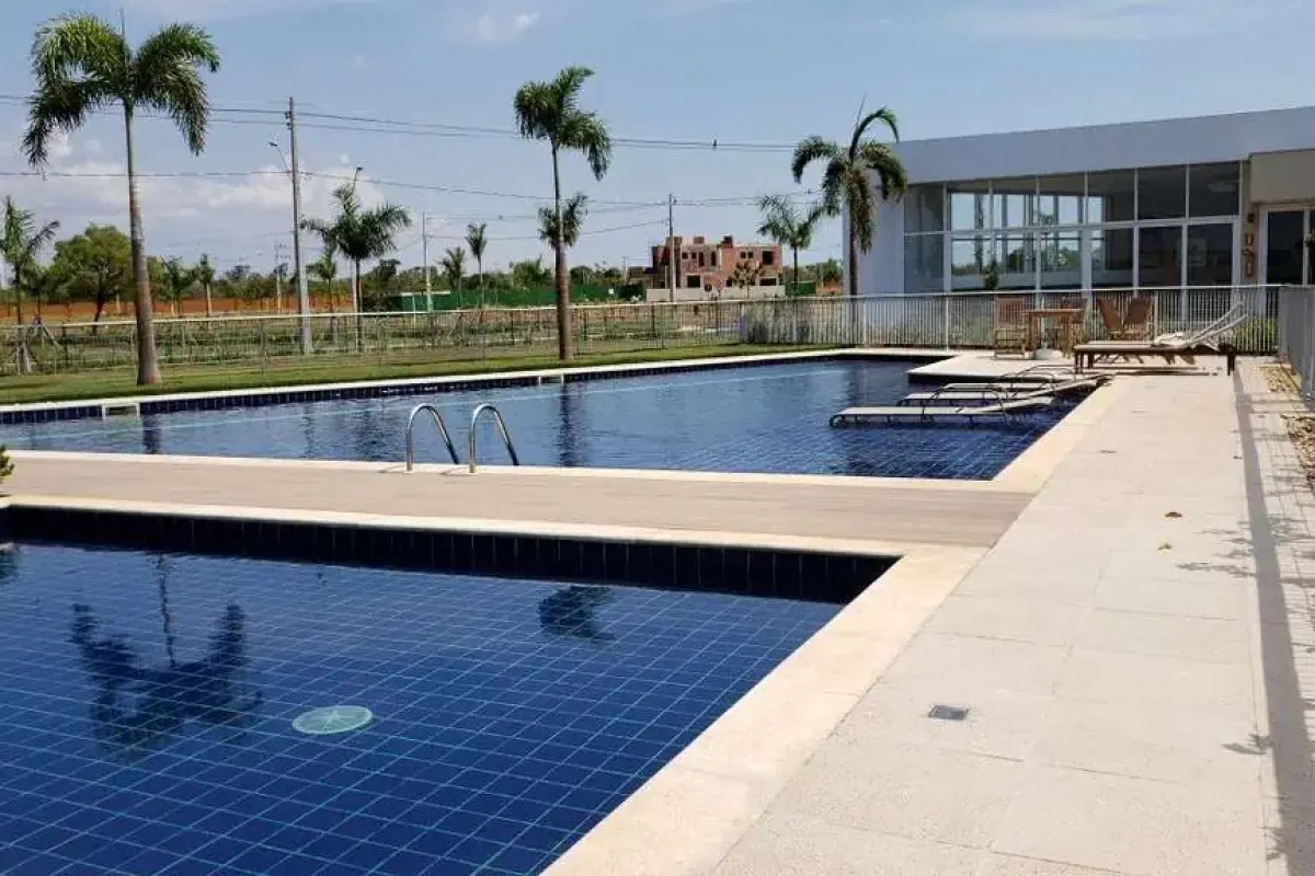 Sobrado de Luxo 5 Suítes, 370 m² c/ Lazer à Venda no Condomínio Alphaville — foto