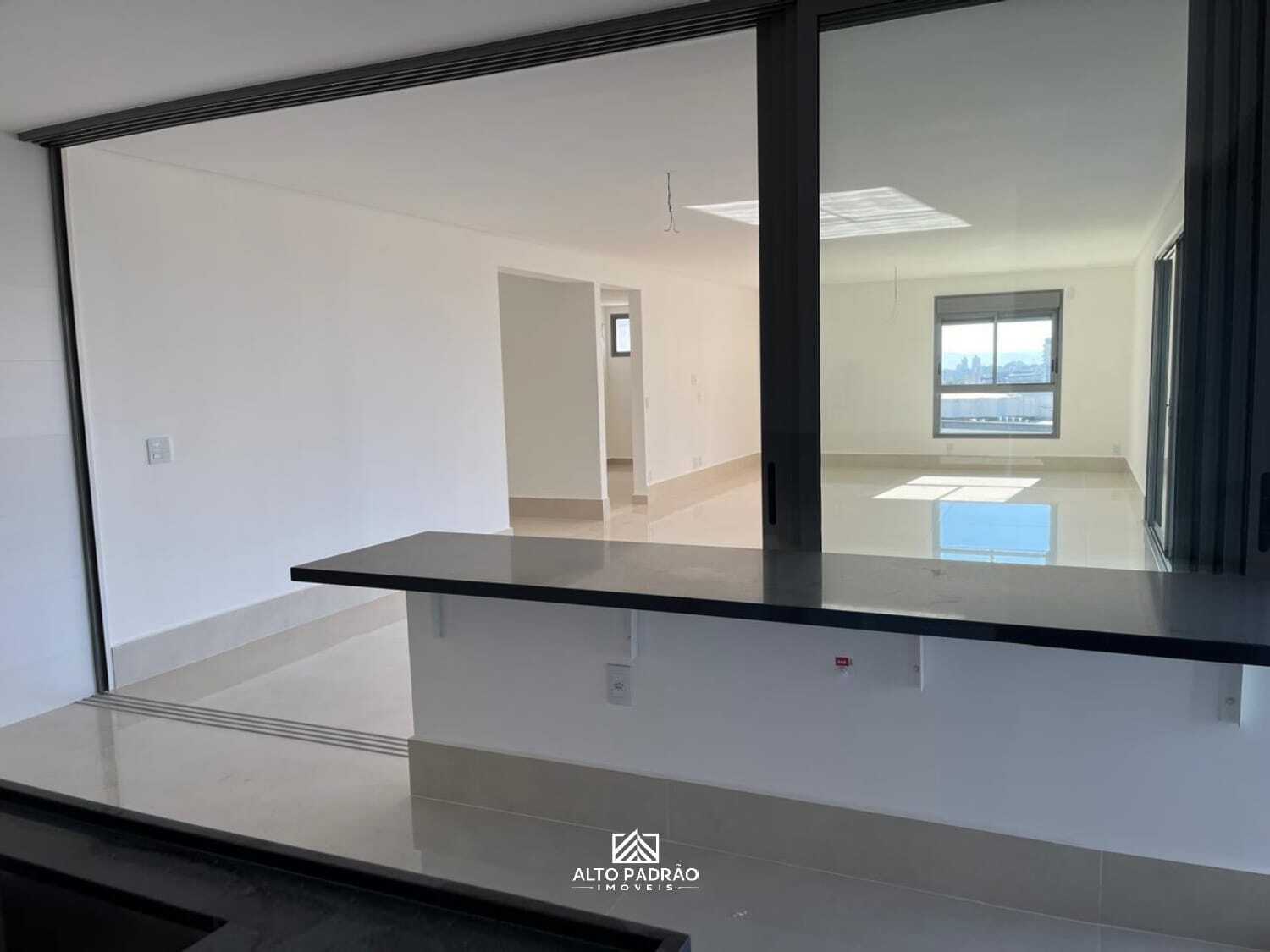 Casa, 4 quartos, 226 m² - Foto 4