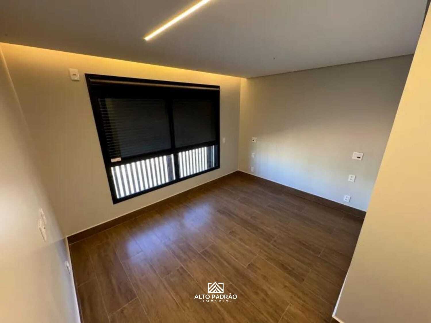 Casa, 3 quartos, 244 m² - Foto 3