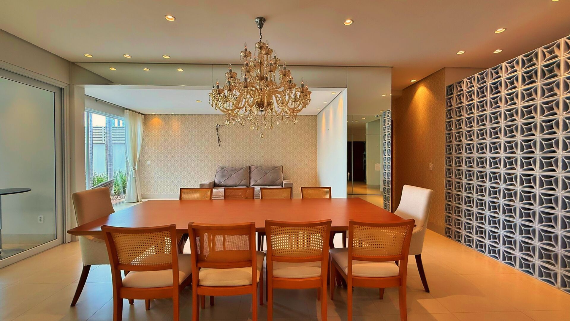 Sobrado 6 Suítes, 521 m² à Venda no Condomínio Privillege — foto
