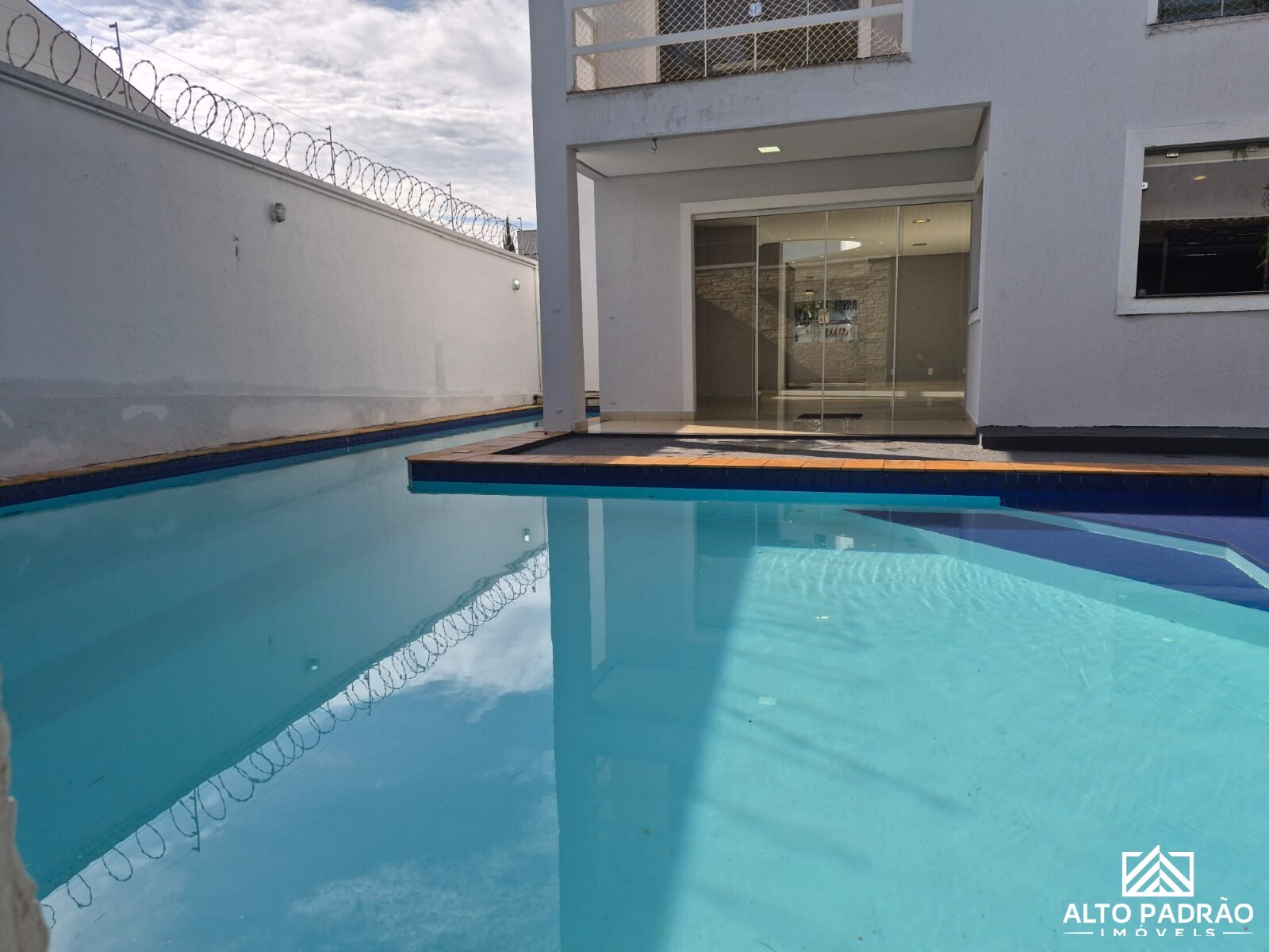 Casa, 3 quartos, 2518 m² - Foto 9