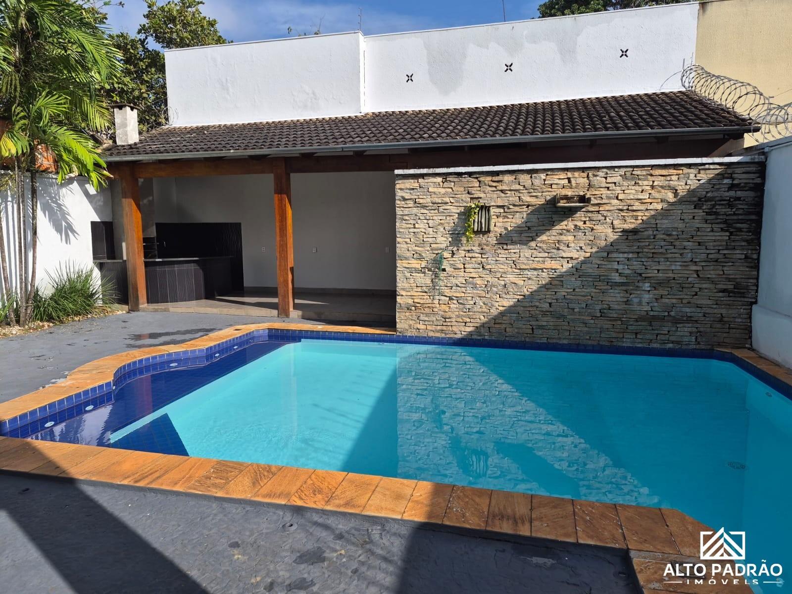 Casa, 3 quartos, 2518 m² - Foto 7