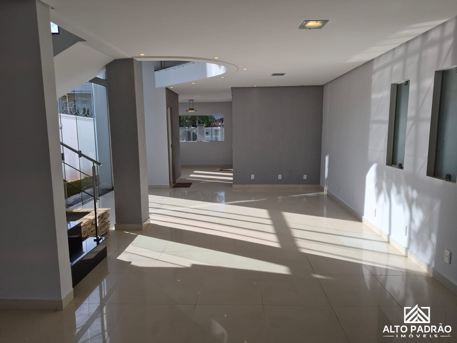 Casa, 3 quartos, 2518 m² - Foto 13