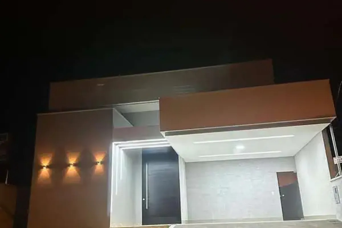 Casa à venda no bairro Jardins Nápoles em Senador Canedo/GO — foto