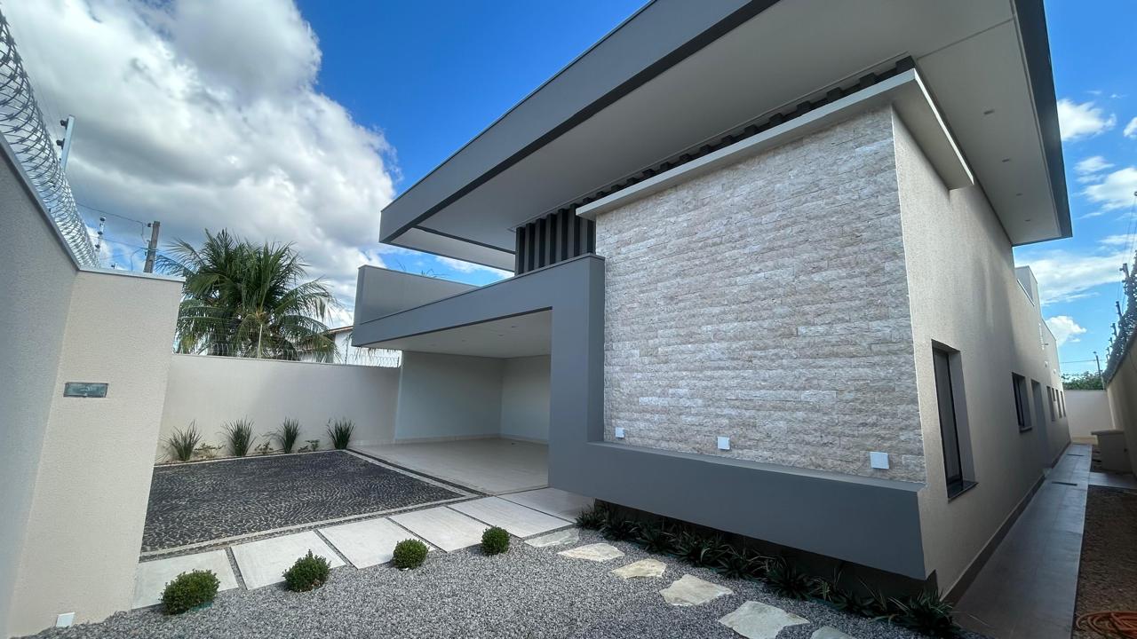 CASA À VENDA NA 509 SUL – 4 SUÍTES + ESCRITÓRIO, PISCINA E MINI CAMPO DE FUTEBOL — foto