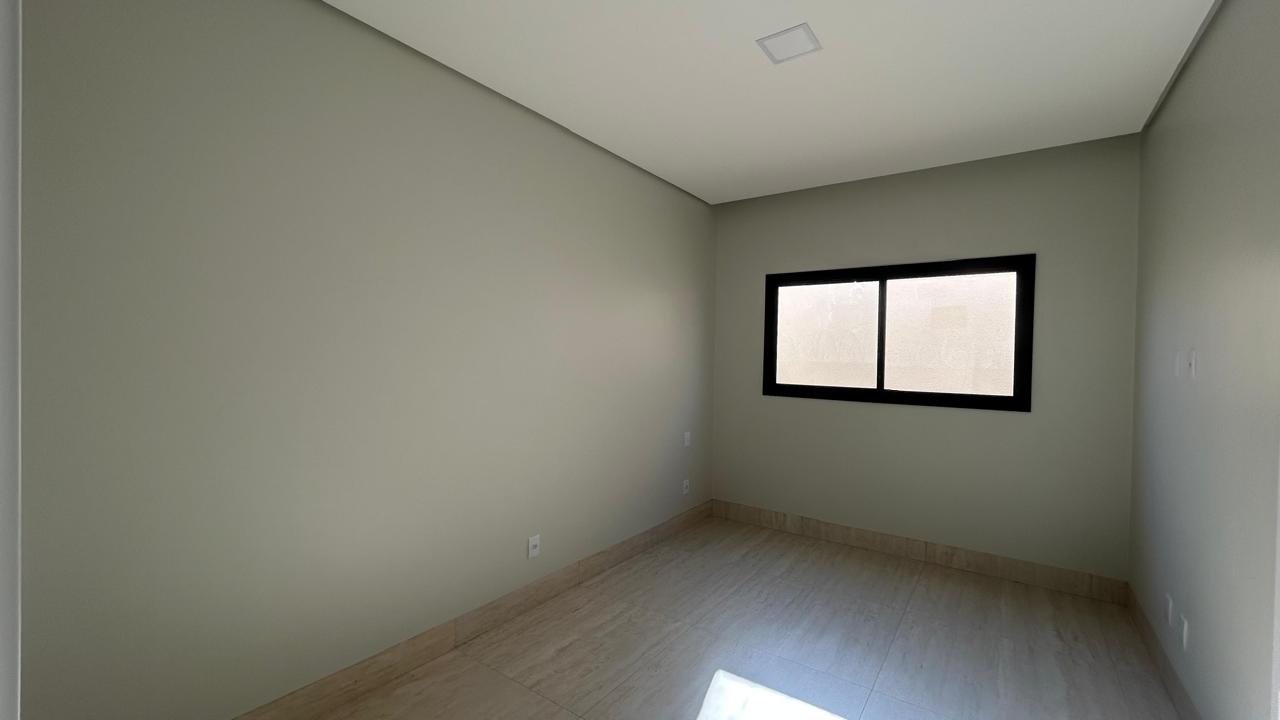 CASA À VENDA NA 509 SUL – 4 SUÍTES + ESCRITÓRIO, PISCINA E MINI CAMPO DE FUTEBOL — foto