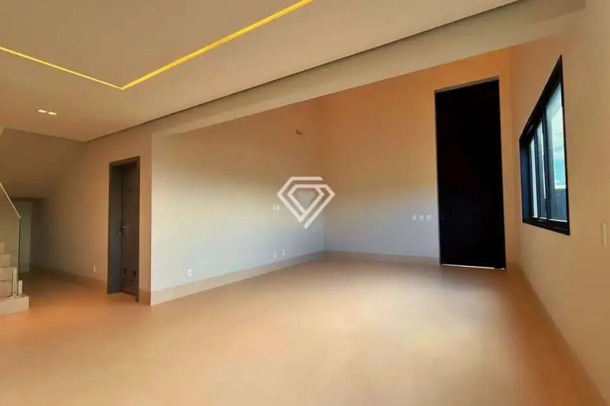 Sobrado 4 Suítes, 352 m² c/ Lazer à Venda no Condomínio Alphaville — foto