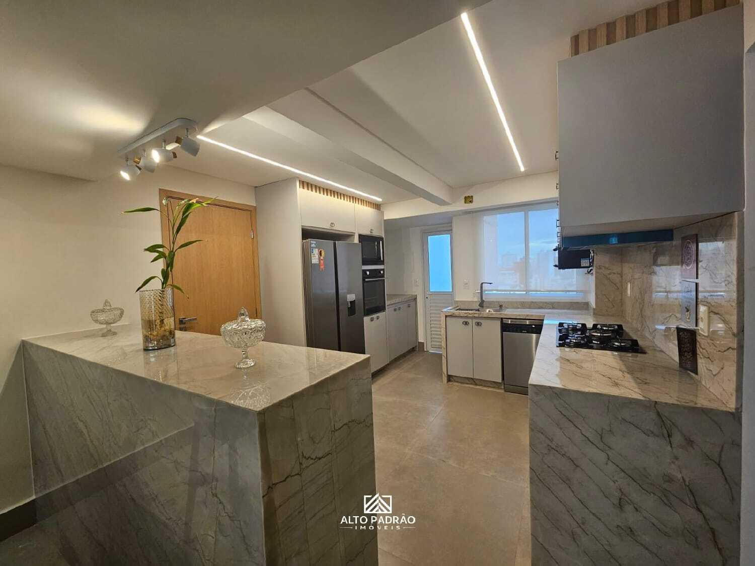 Apartamento à venda no bairro Setor Bueno em Goiânia/GO — foto