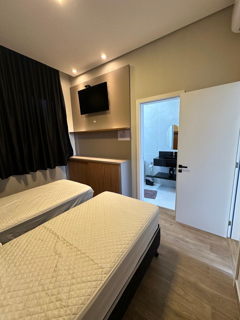 Casa à Venda - Condomínio Riviera de Santa Cristina XIII | Paranapanema - SP — foto