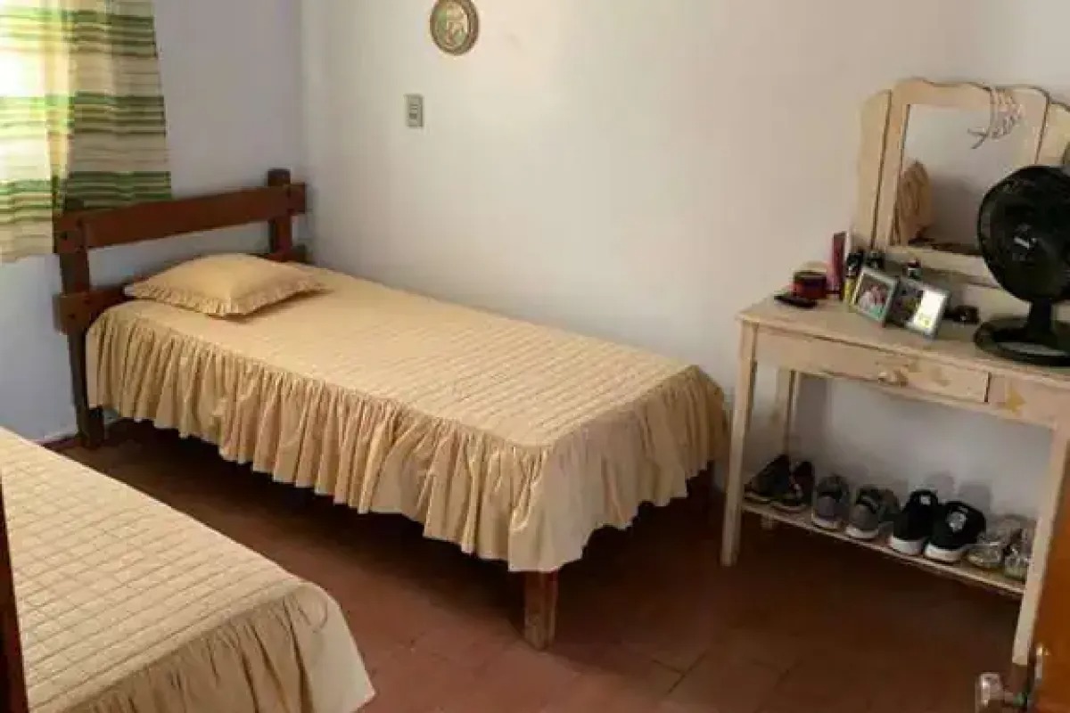 Casa com Piscina à Venda - Jardim dos Turistas, Caldas Novas - GO — foto