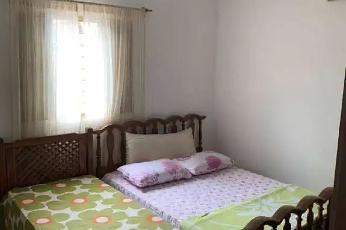Casa com Piscina à Venda - Jardim dos Turistas, Caldas Novas - GO — foto