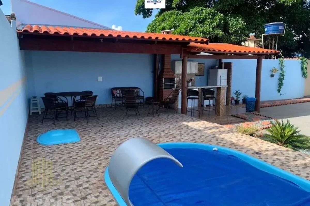Casa com Piscina à Venda - Jardim dos Turistas, Caldas Novas - GO — foto