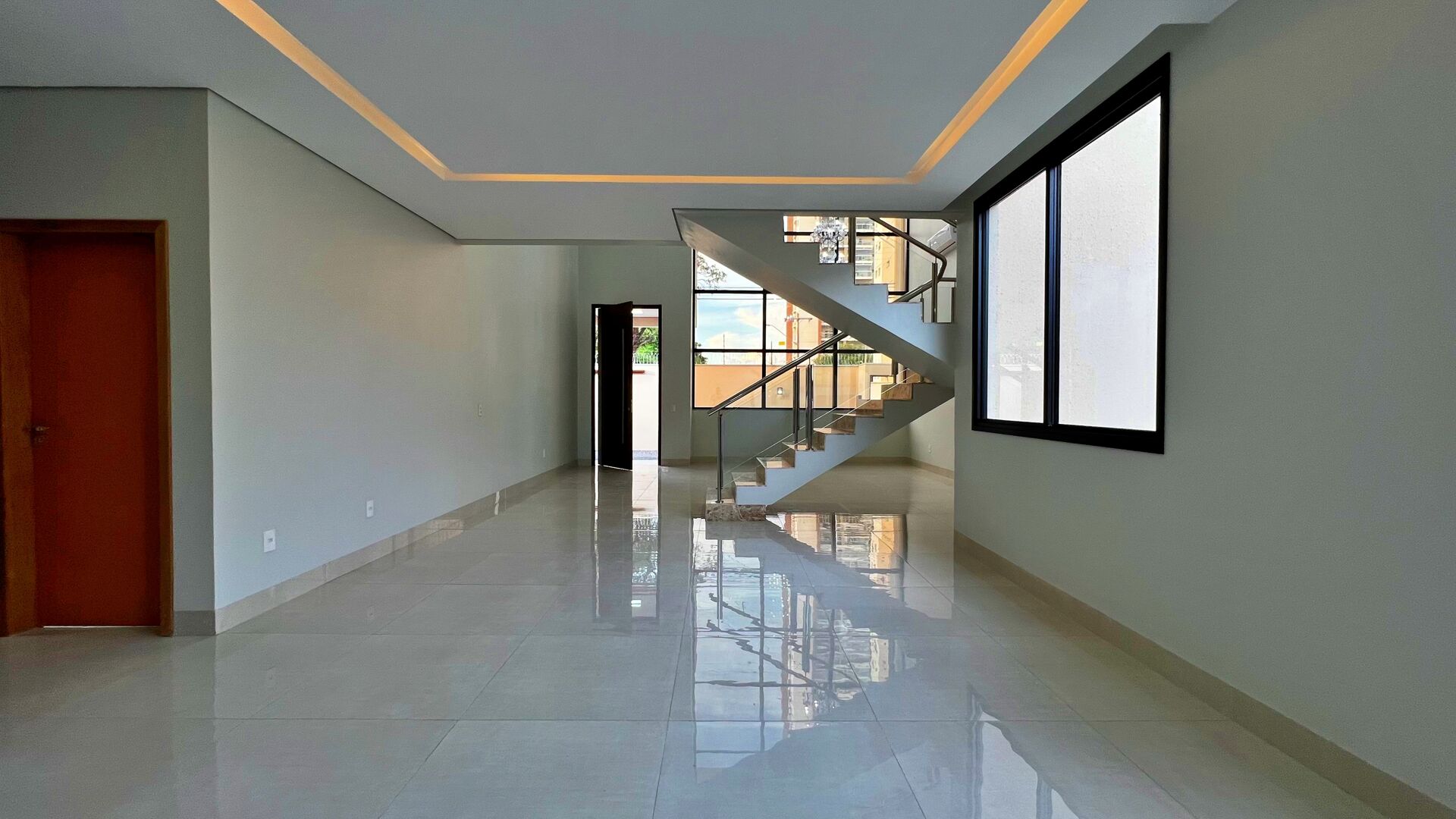 Sobrado 5 Suítes, 411 m² c/ Lazer à Venda na 205 Sul — foto