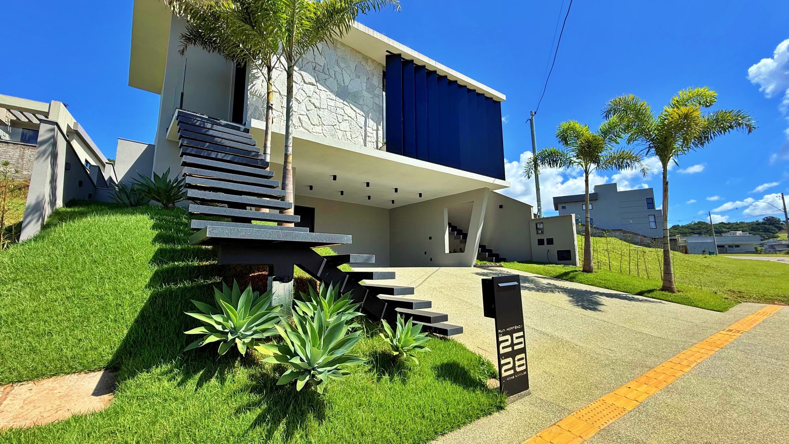 Casa, 4 quartos, 241 m² - Foto 2