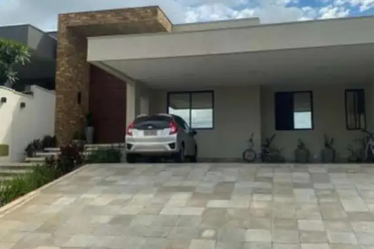 Casa à venda no bairro Sítio de Recreio Ipê - Goiânia/GO — foto