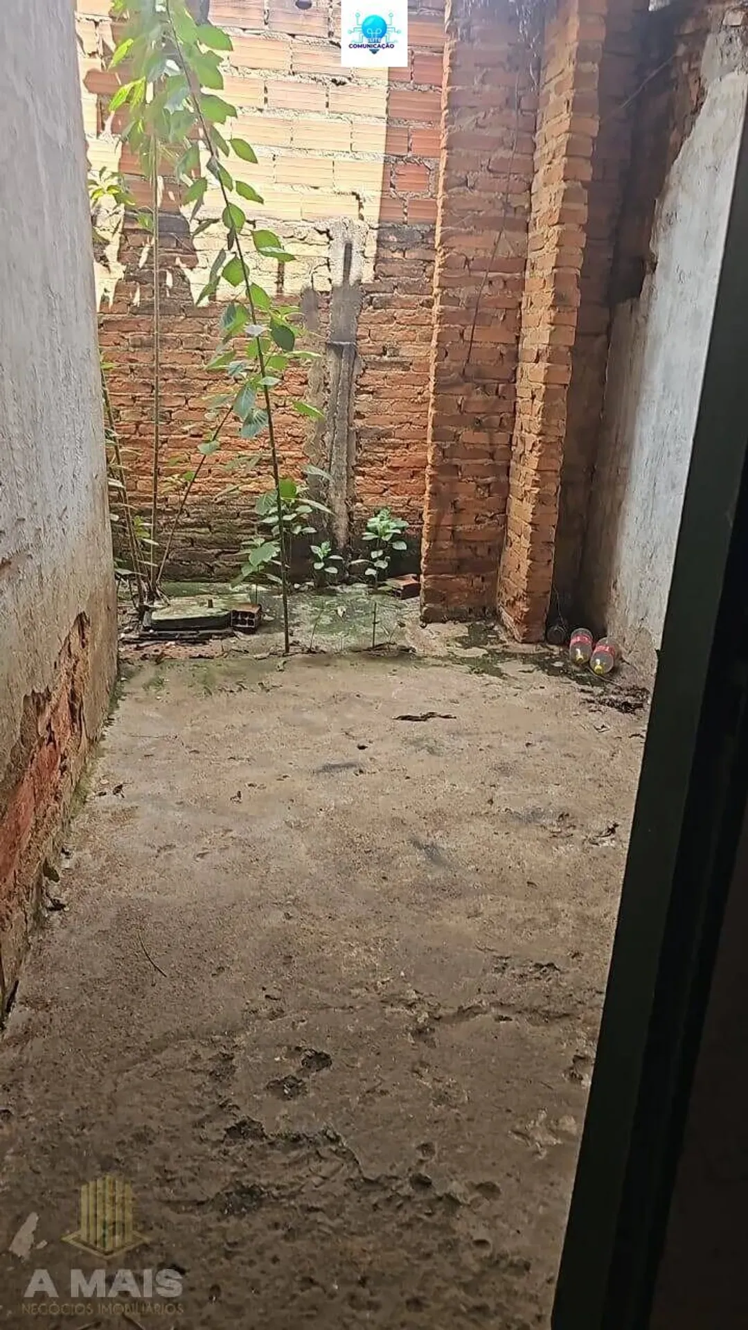 Casa 4 Quartos para Venda no Setor Aeroviário - Goiânia — foto