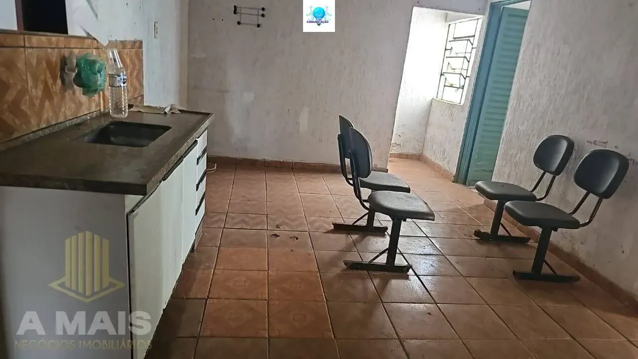 Casa 4 Quartos para Venda no Setor Aeroviário - Goiânia — foto