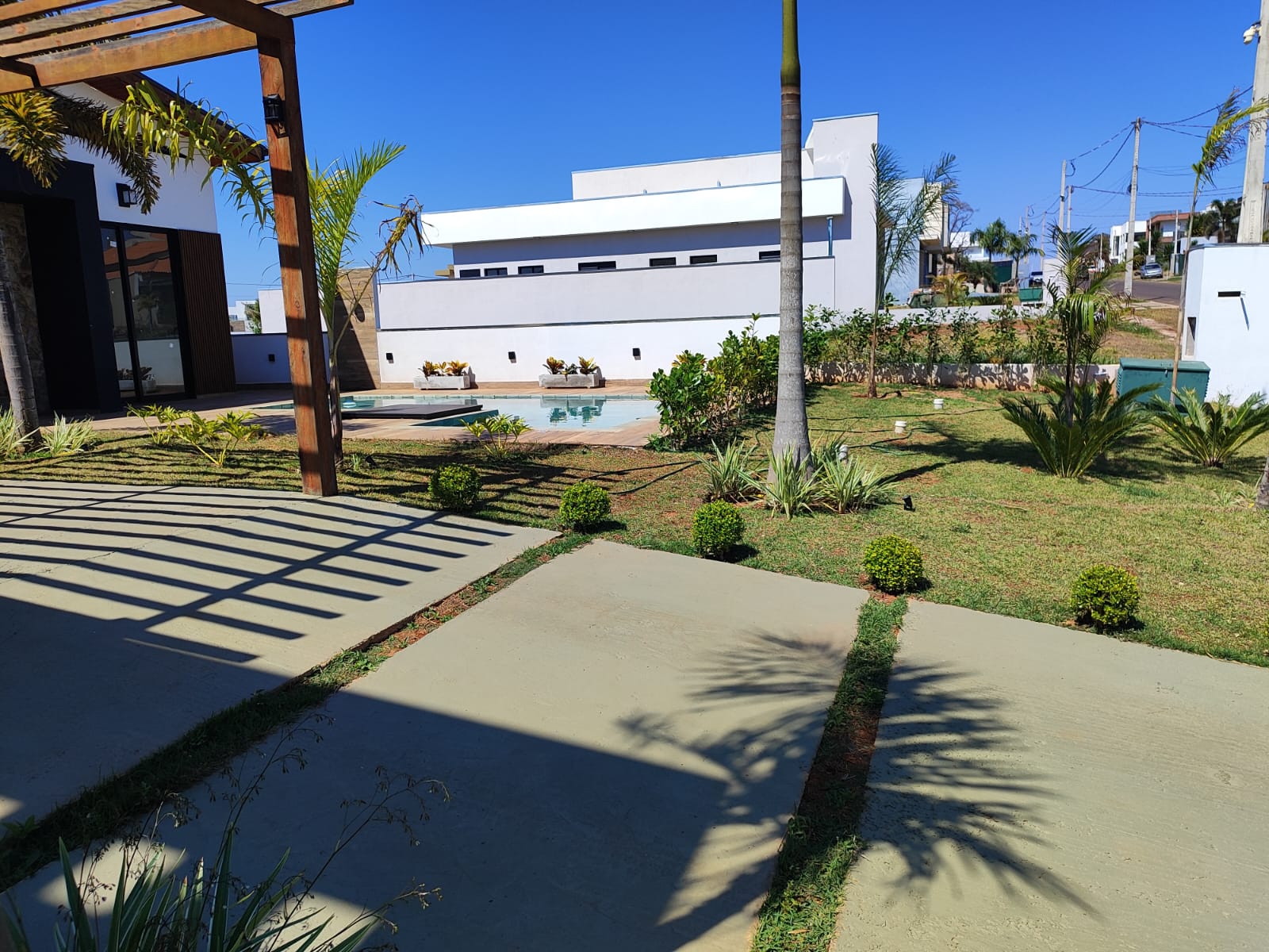 Casa 4 Quartos para Venda no Setor Iate - Santa Cristina XIII — foto