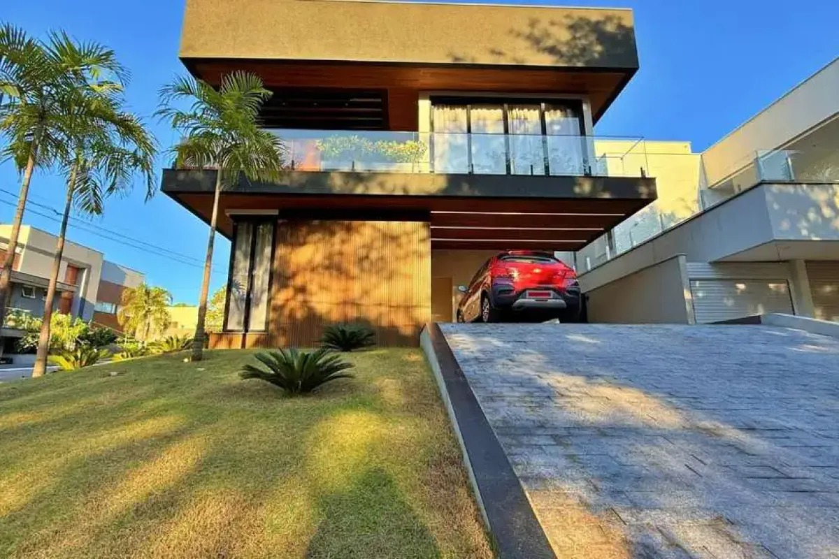Sobrado em frente ao Lago com 4 Quartos, 452 m² à Venda no Condomínio Mirante do Lago — foto