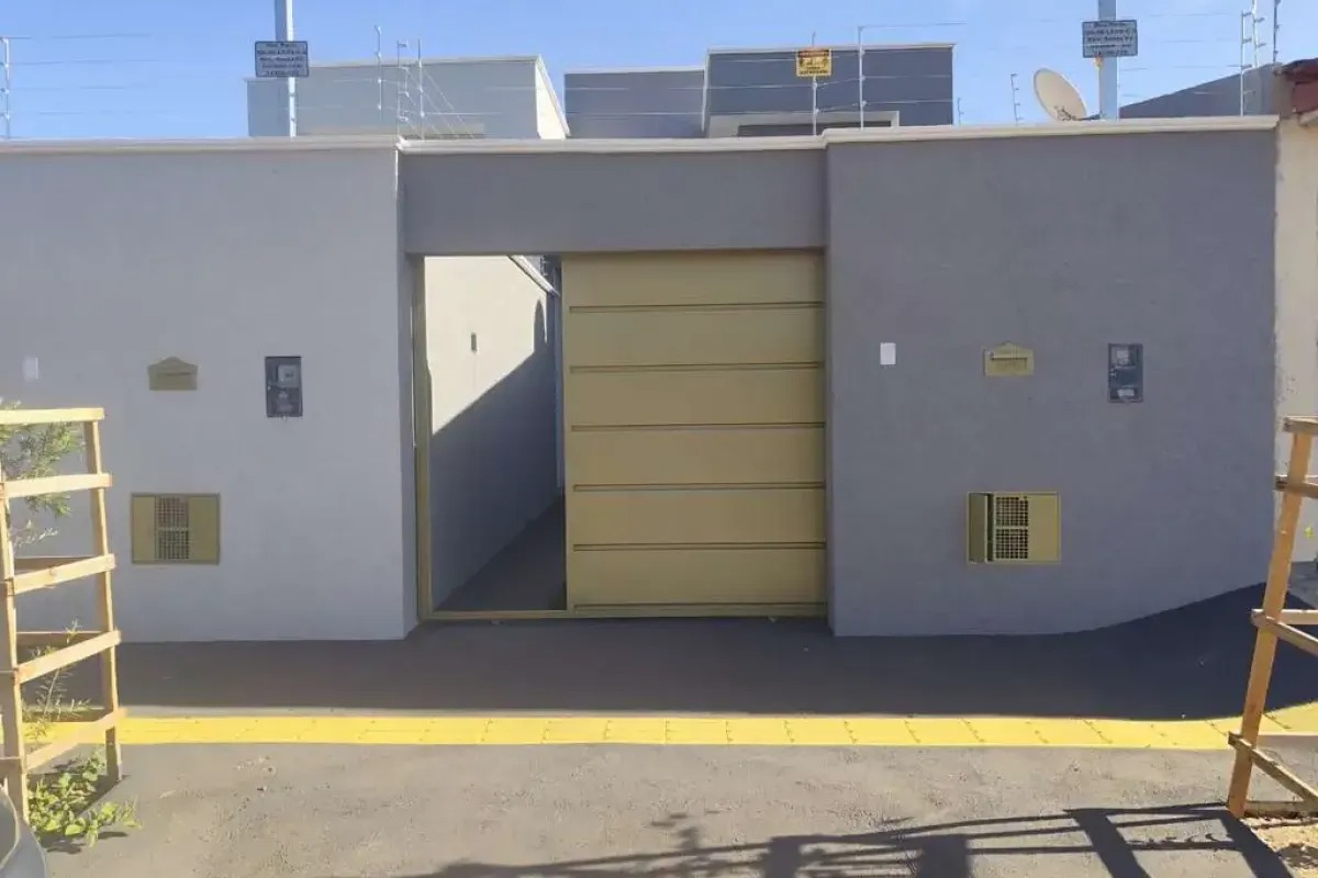 Casa 3 Quartos no Setor Santa Fé - Goiânia com entrada facilitada. — foto