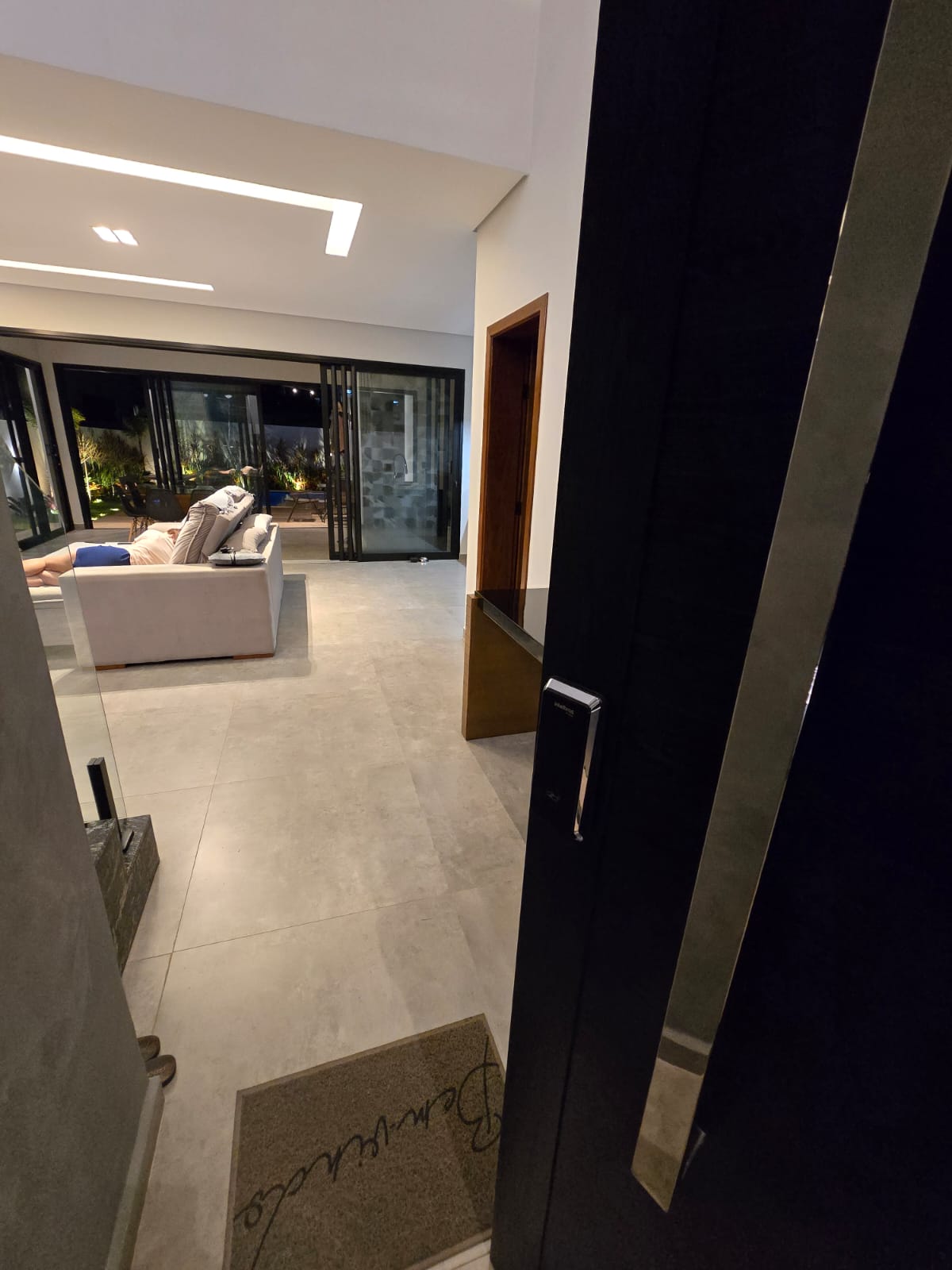 Casa 3 Quartos para Venda no Setor Iate - Santa Cristina XIII — foto