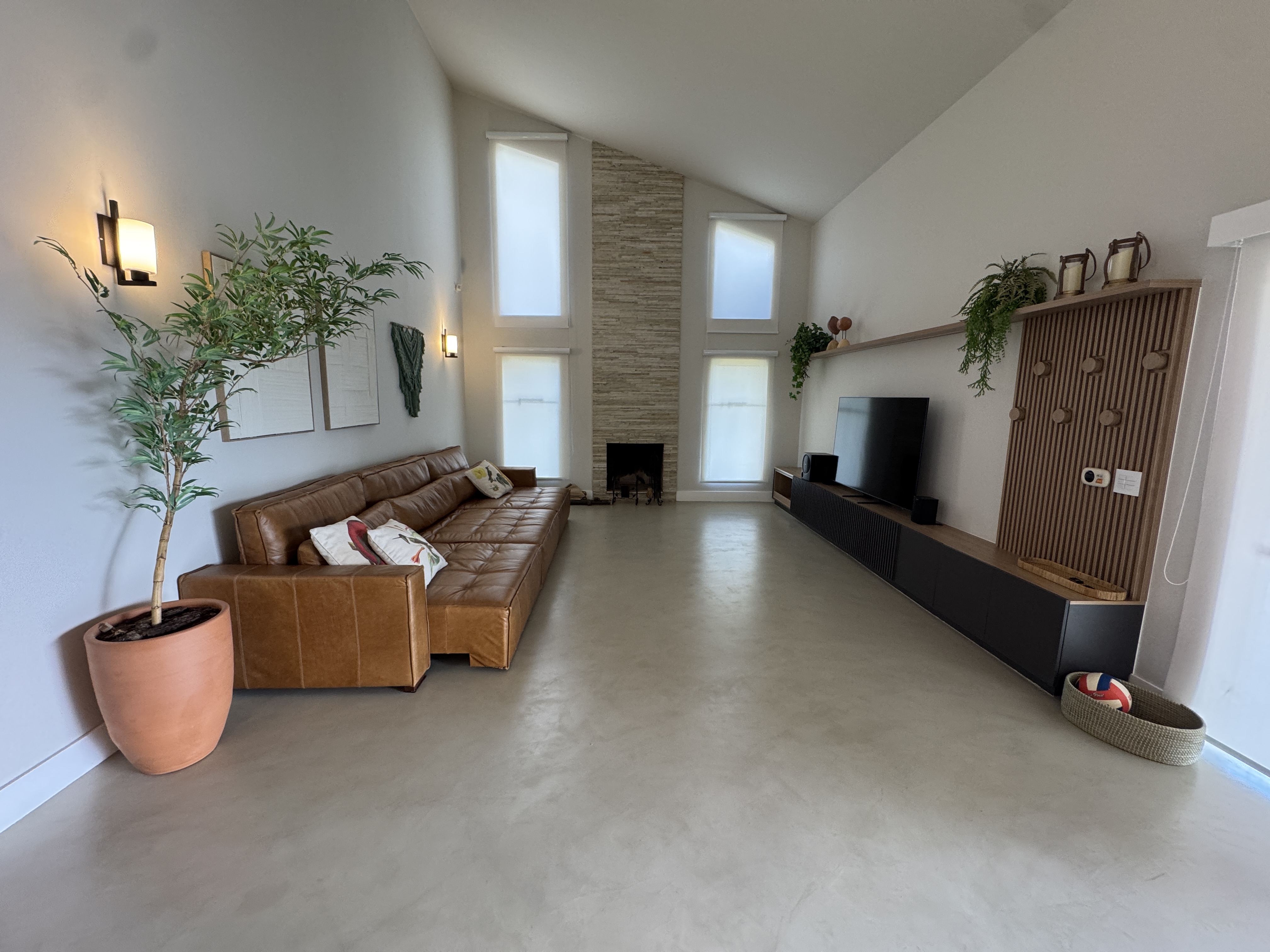 Casa 4 Quartos para Venda no Setor Iate - Santa Cristina XIII — foto