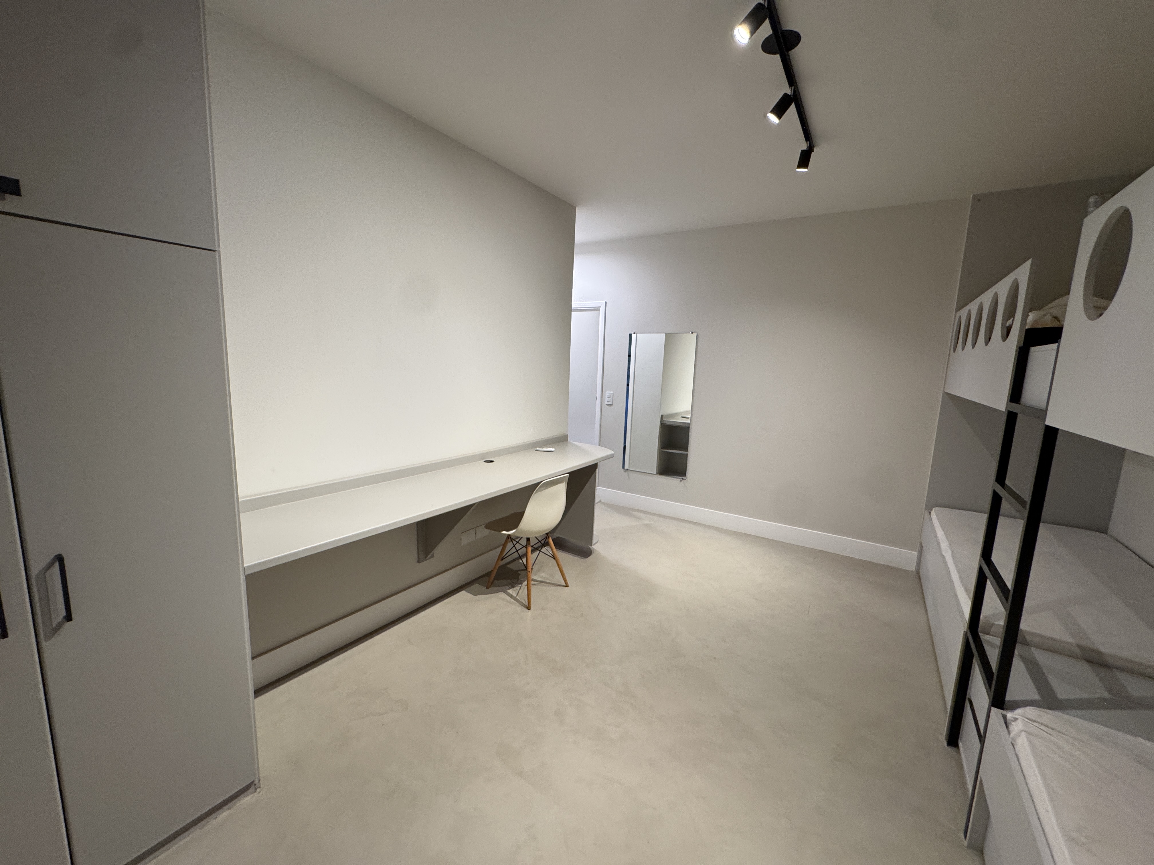 Casa 4 Quartos para Venda no Setor Iate - Santa Cristina XIII — foto