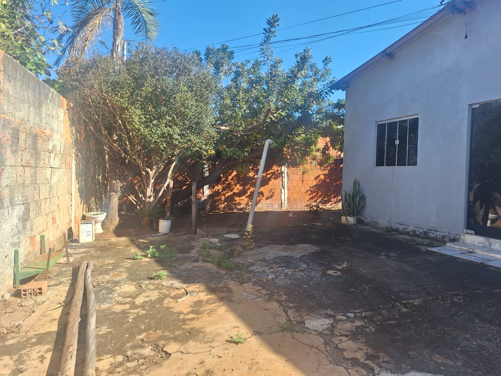 Casa à Venda + Barraco Anexo - Alexânia / GO — foto
