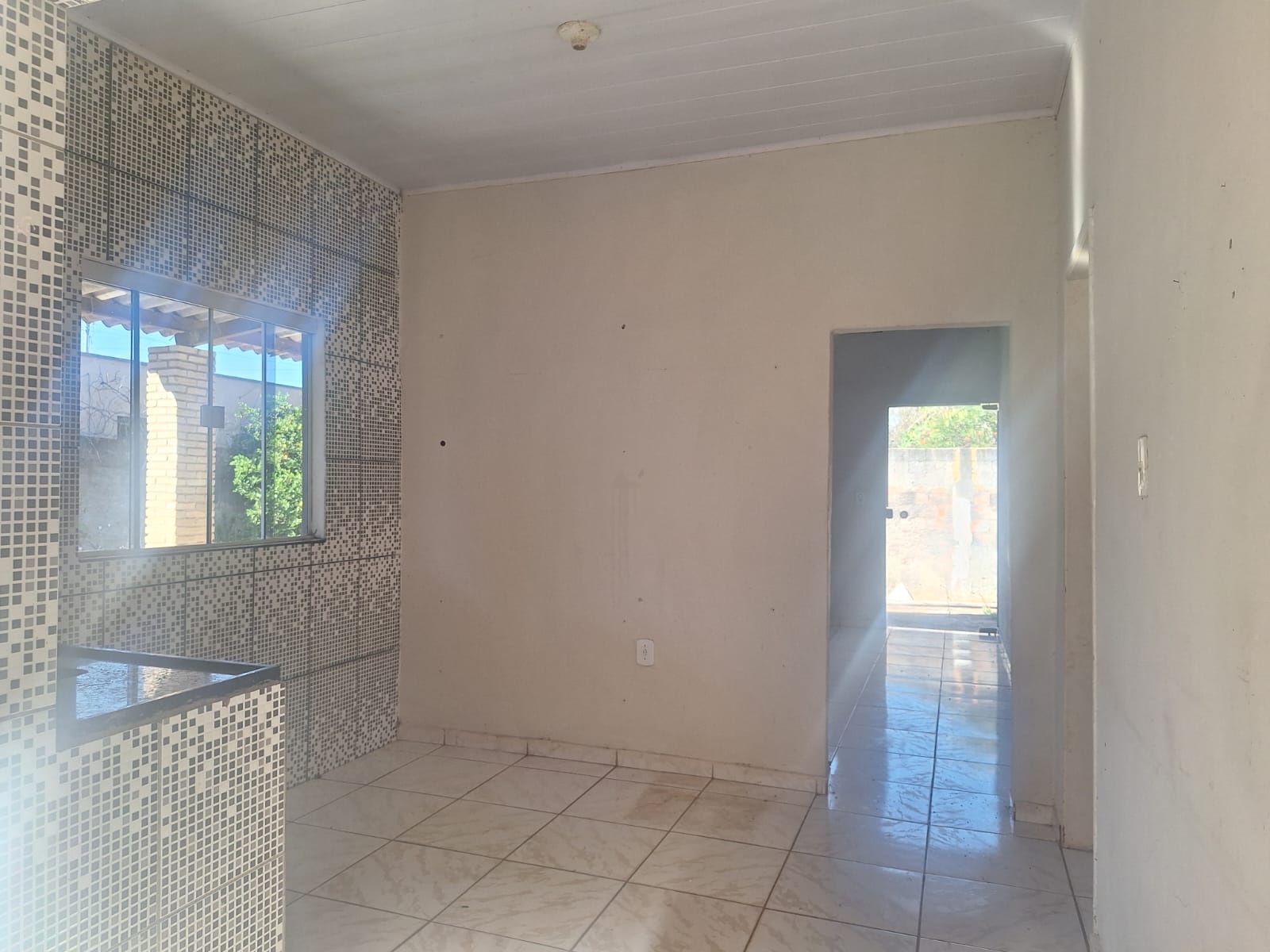 Casa à Venda + Barraco Anexo - Alexânia / GO — foto