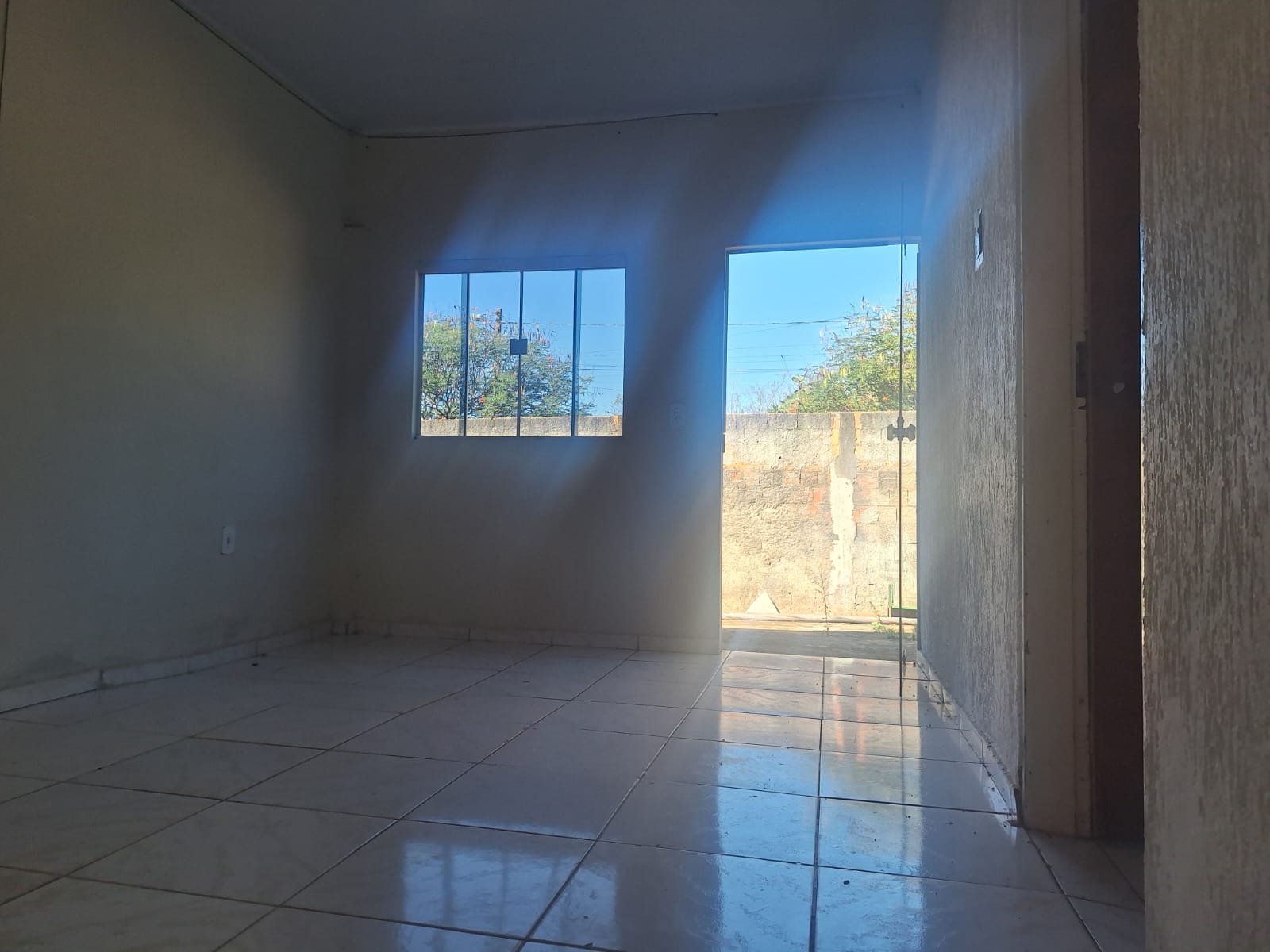 Casa à Venda + Barraco Anexo - Alexânia / GO — foto