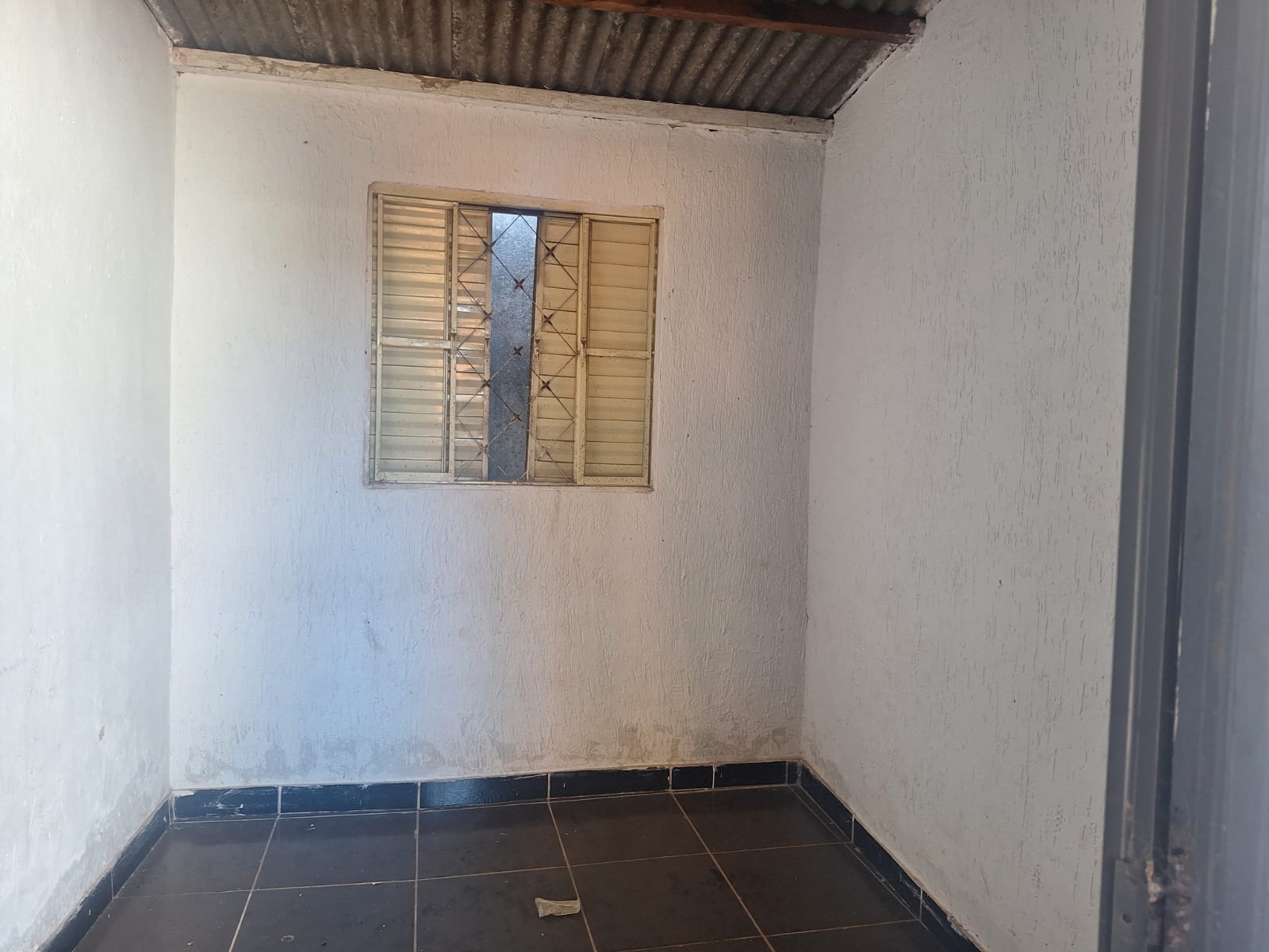 Casa à Venda + Barraco Anexo - Alexânia / GO — foto