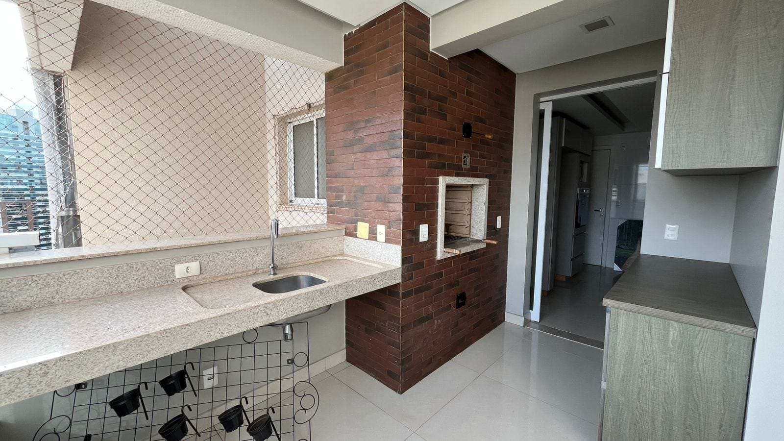 Apartamento para locação, 03 suítes, 02 vagas de garagem no Jardim Goiás, Goiânia, GO (Cópia) — foto