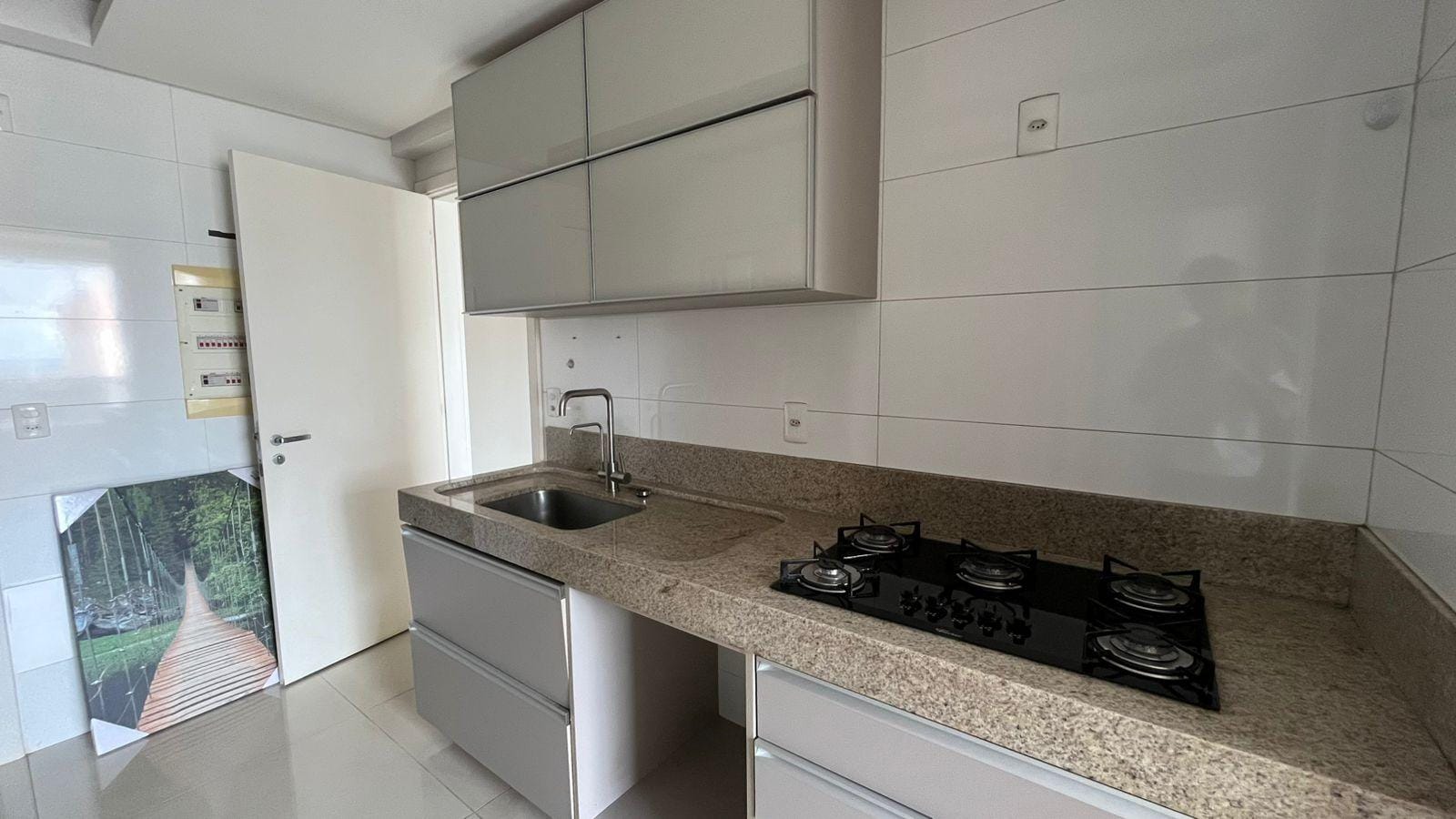 Apartamento para locação, 03 suítes, 02 vagas de garagem no Jardim Goiás, Goiânia, GO (Cópia) — foto