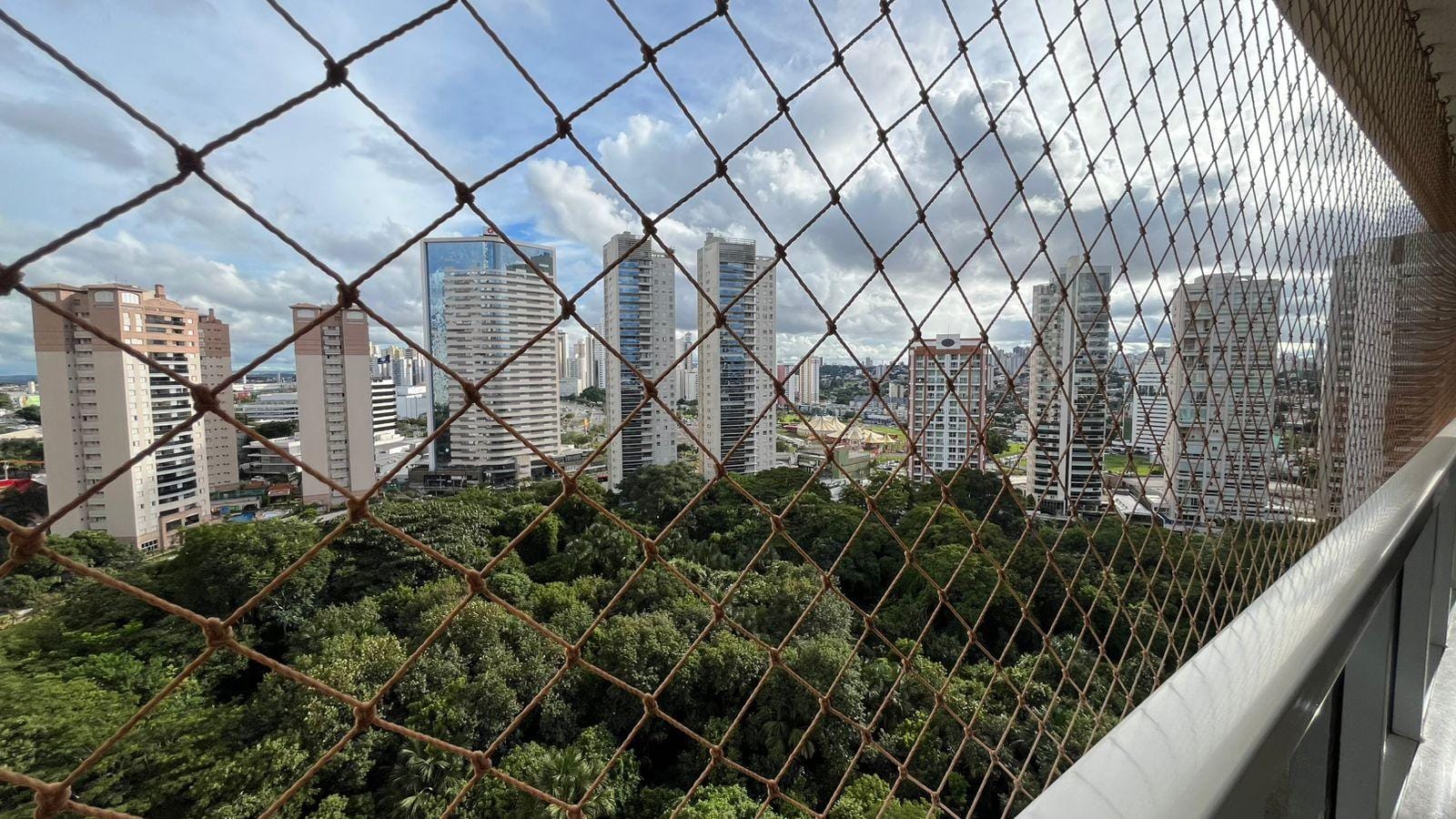 Apartamento para locação, 03 suítes, 02 vagas de garagem no Jardim Goiás, Goiânia, GO (Cópia) — foto
