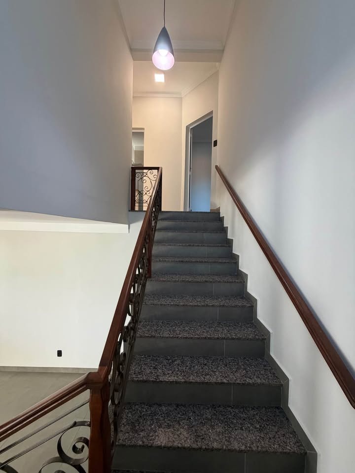 Sobrado Geminado para Locação com 3 Quartos | Dourados/MS — foto