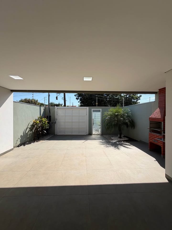 Sobrado Geminado para Locação com 3 Quartos | Dourados/MS — foto