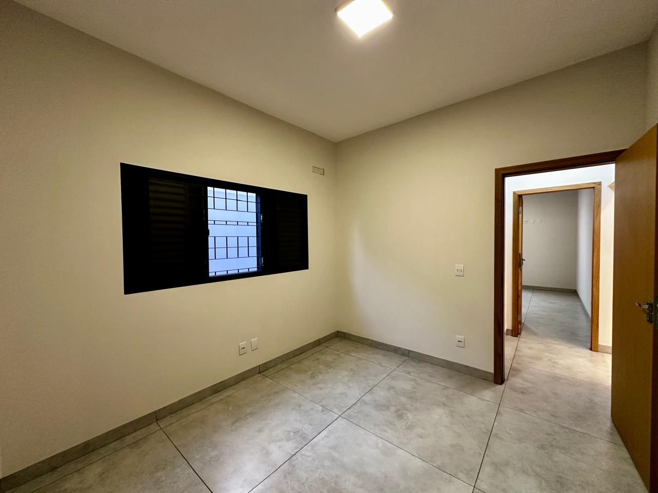 Casa à Venda com 3 Quartos – Residencial Monte Carlo | Dourados/MS — foto