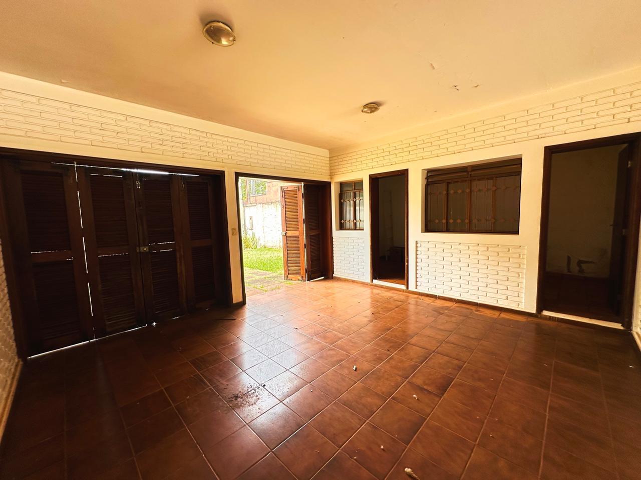 Casa de Alto Padrão à Venda – Região Central | Dourados/MS — foto