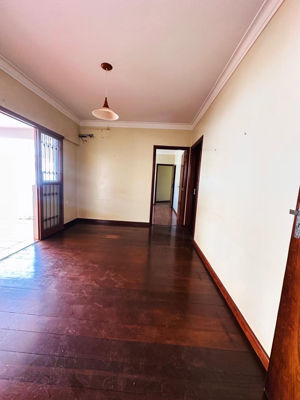 Casa de Alto Padrão à Venda – Região Central | Dourados/MS — foto