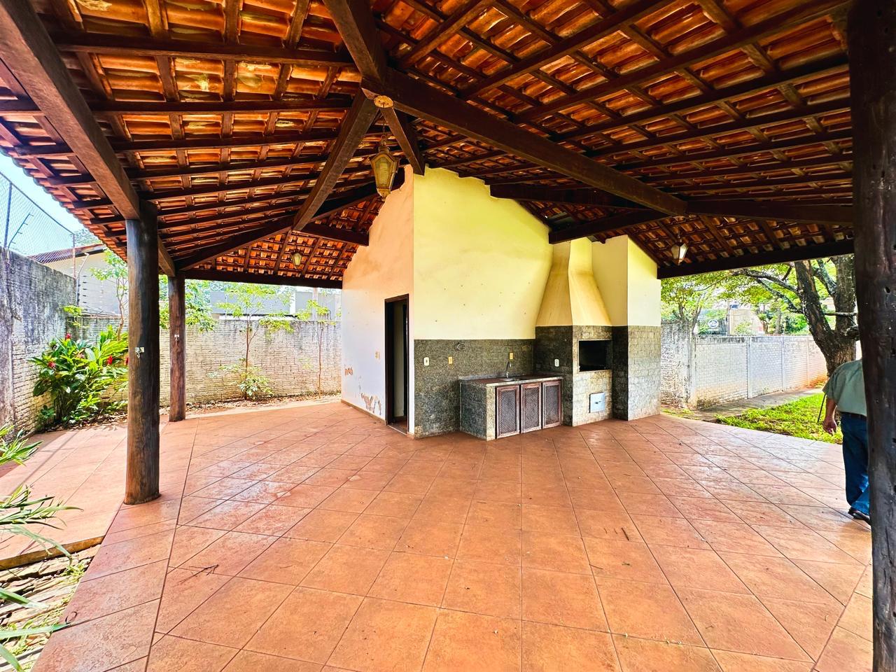 Casa de Alto Padrão à Venda – Região Central | Dourados/MS — foto