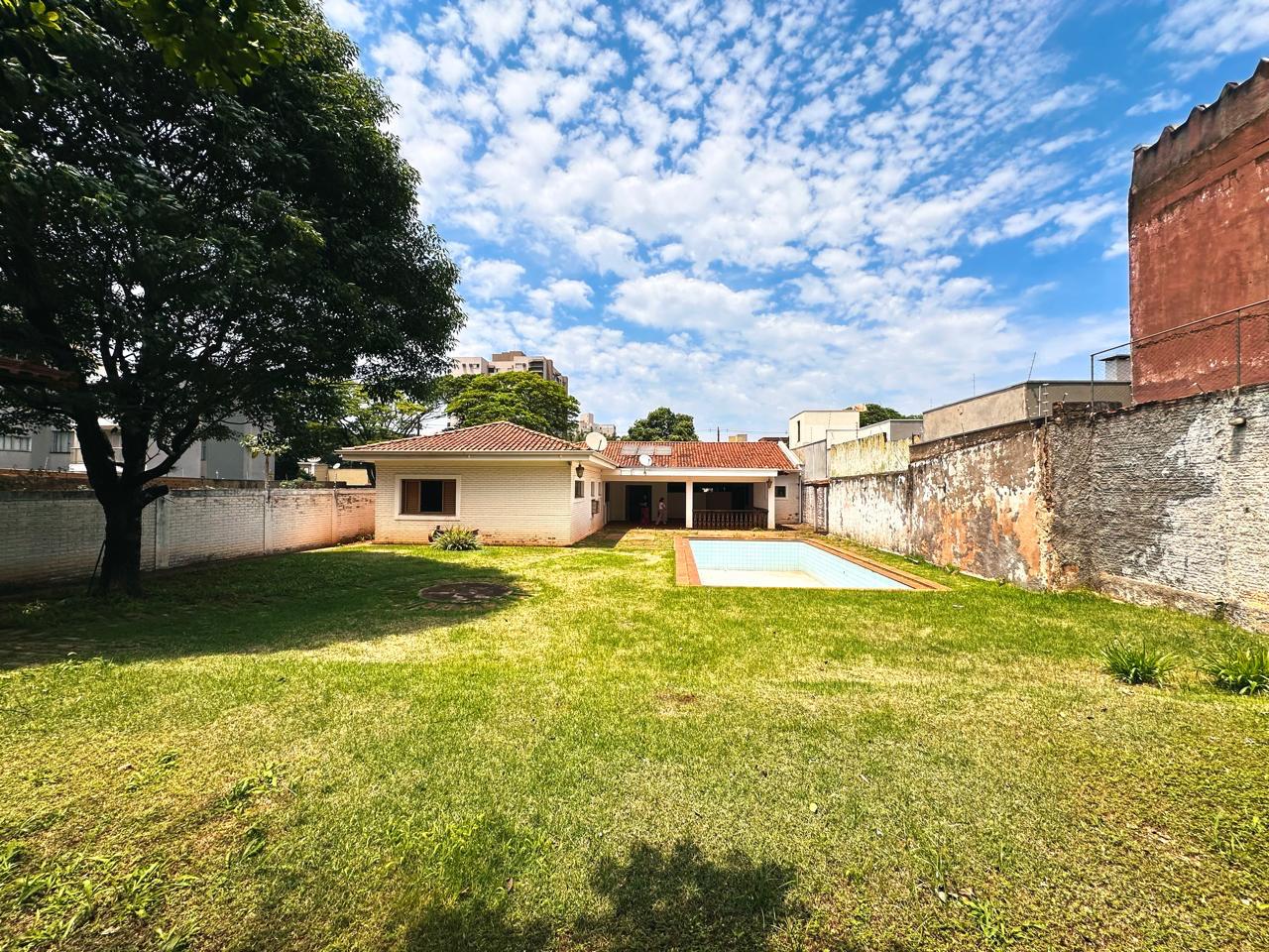 Casa de Alto Padrão à Venda – Região Central | Dourados/MS — foto