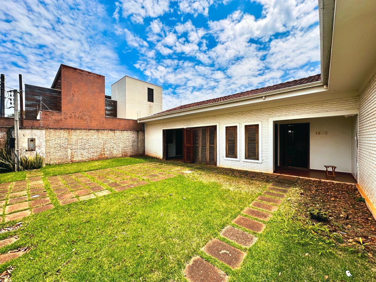 Casa de Alto Padrão à Venda – Região Central | Dourados/MS — foto